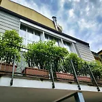 Gleaming Studio I Via Della Boscaiola